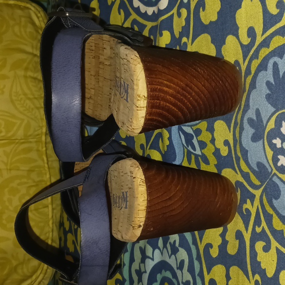 Korks Block Heel Sandals - Picture 2 of 9
